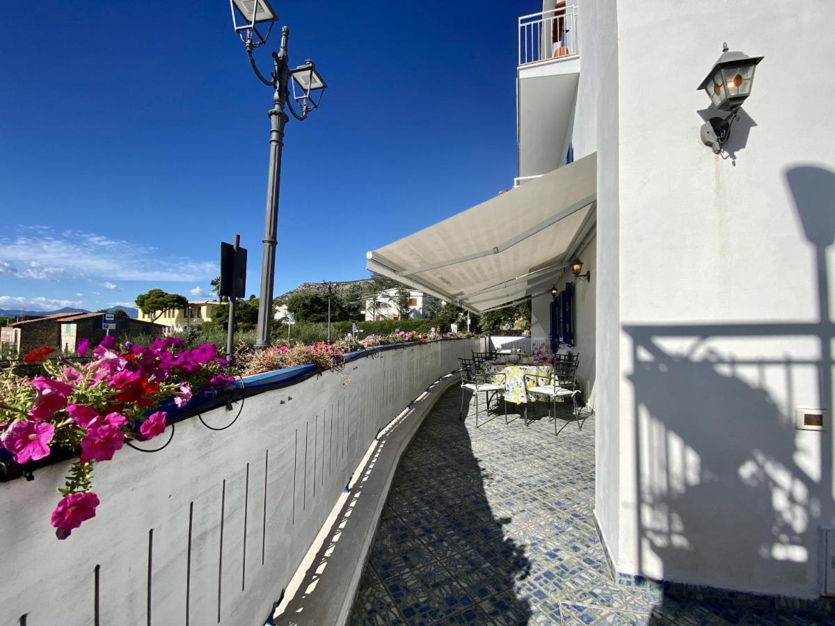 Holidaycasa Mike - Con Terrazzo Vista Mare Sperlonga Luaran gambar