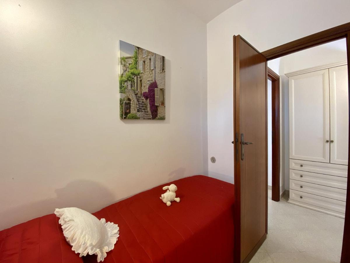 Holidaycasa Mike - Con Terrazzo Vista Mare Sperlonga Luaran gambar